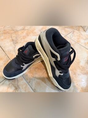 Air Jordan 4RM Black Sneakers size 5.5Y